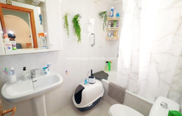 Resale - Apartment / flat - Torrevieja - Acequion