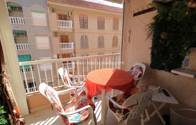 Resale - Apartment / flat - Torrevieja - Acequion