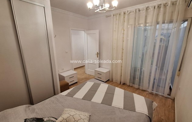 Herverkoop - Appartement / flat - Torrevieja - Estacion Autobuses