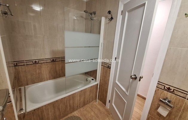 Herverkoop - Appartement / flat - Torrevieja - Estacion Autobuses