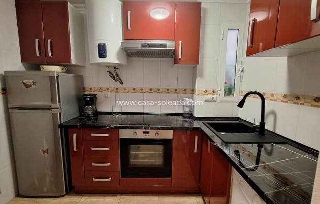 Herverkoop - Appartement / flat - Torrevieja - Estacion Autobuses