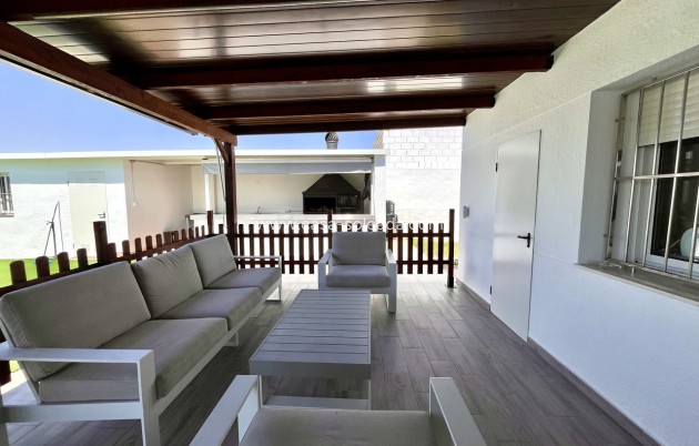 Resale - Country Property/Finca - Alcantarilla