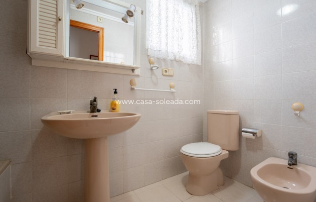 Resale - Apartment / flat - Torrevieja - Costa Blanca