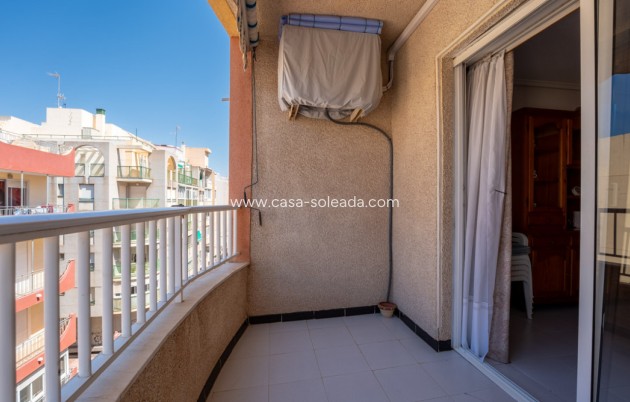Resale - Apartment / flat - Torrevieja - Costa Blanca