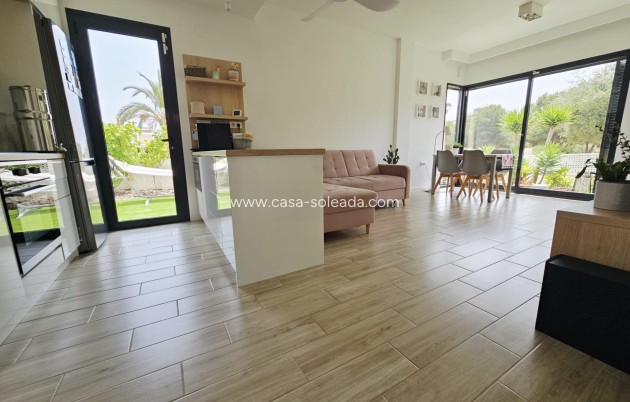 Wiederverkauf - Villa - Orihuela Costa - La Regia