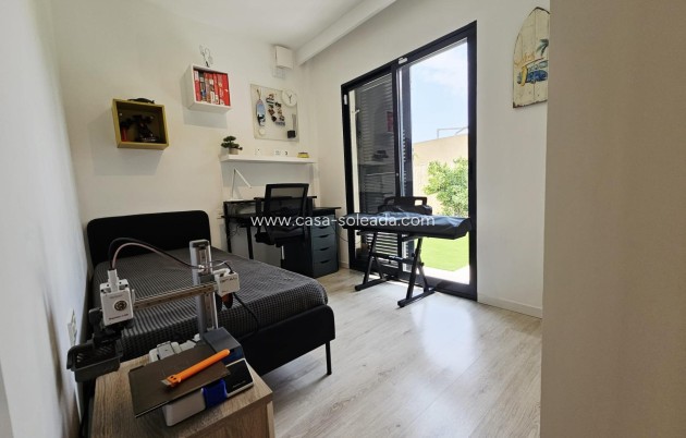 Wiederverkauf - Villa - Orihuela Costa - La Regia