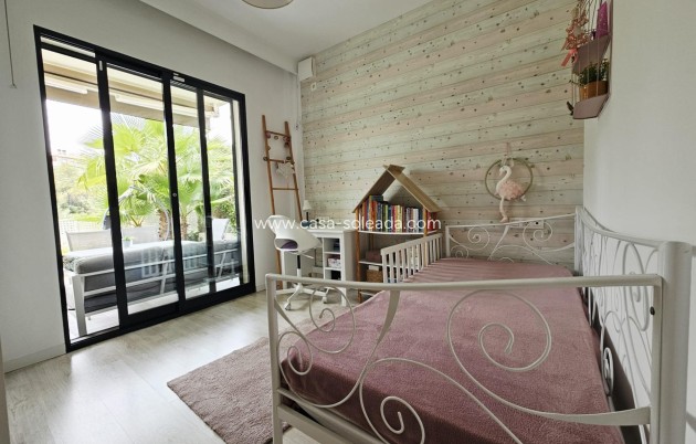 Wiederverkauf - Villa - Orihuela Costa - La Regia
