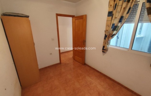Resale - Apartment / flat - Torrevieja - Playa del Cura