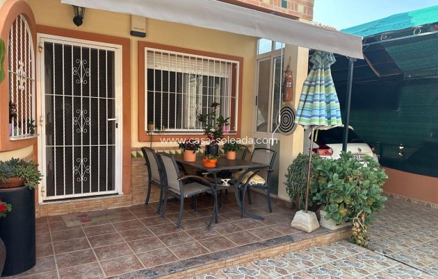Wiederverkauf - Villa - Orihuela Costa - Playa Flamenca