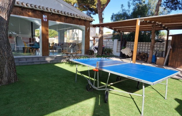 Wiederverkauf - Villa - Orihuela Costa - Punta Prima