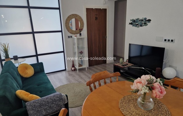 Wiederverkauf - Villa - Orihuela Costa - Punta Prima
