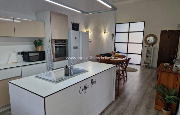 Wiederverkauf - Villa - Orihuela Costa - Punta Prima