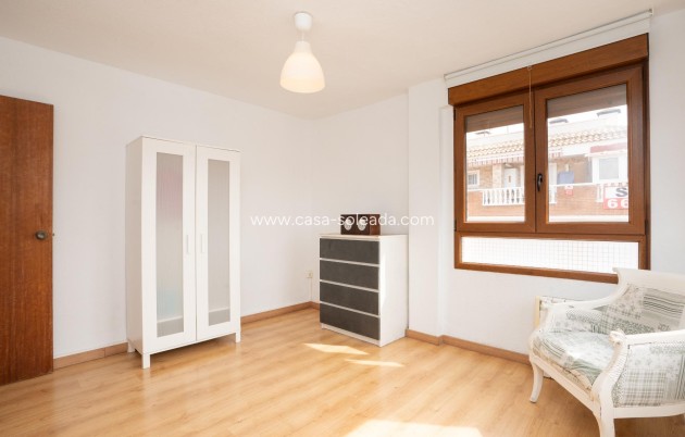 Wiederverkauf - Wohnung - Torrevieja - El Acequión - Los Náufragos