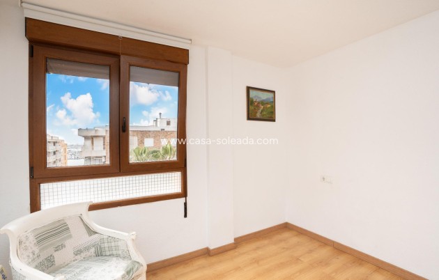Wiederverkauf - Wohnung - Torrevieja - El Acequión - Los Náufragos