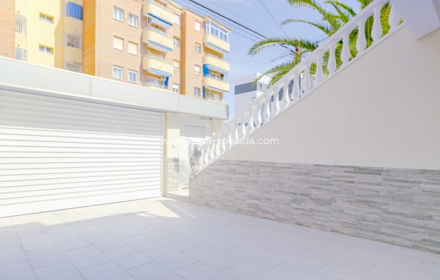 Wiederverkauf - Stadthaus - Torrevieja - Punta Prima