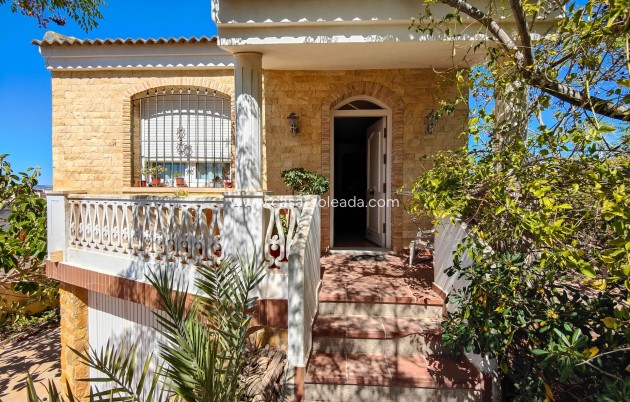 Herverkoop - Villa - Torrevieja
