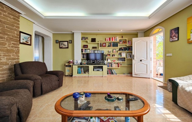 Herverkoop - Villa - Torrevieja