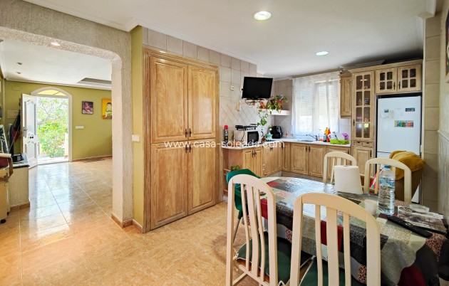 Herverkoop - Villa - Torrevieja