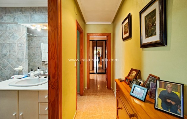Herverkoop - Villa - Torrevieja