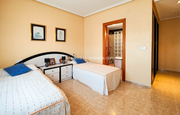 Herverkoop - Villa - Torrevieja