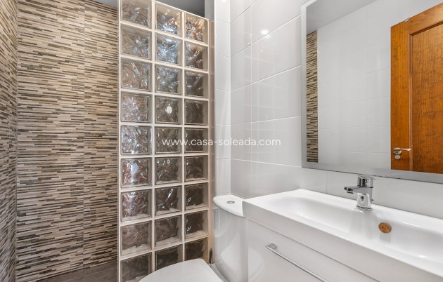 Resale - Apartment / flat - Torrevieja - Costa Blanca