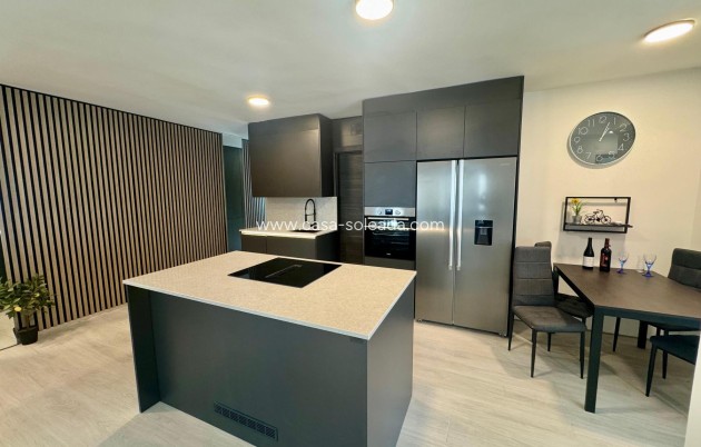 Resale - Apartment / flat - Torrevieja - Costa Blanca