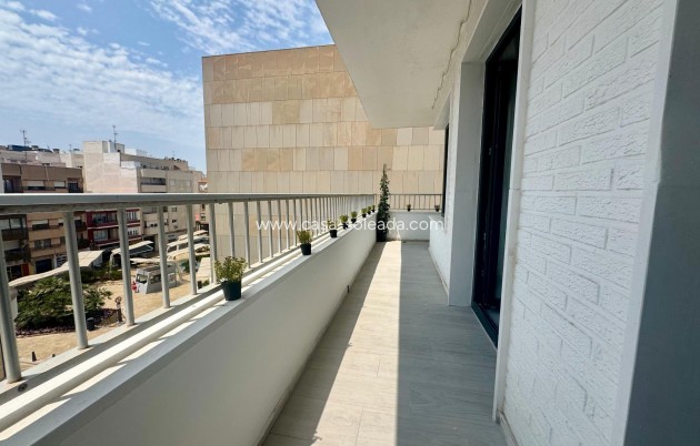 Resale - Apartment / flat - Torrevieja - Costa Blanca