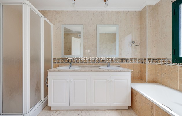 Resale - Apartment / flat - Orihuela Costa - Costa Blanca