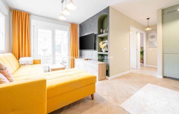 Resale - Apartment / flat - Torrevieja - Costa Blanca