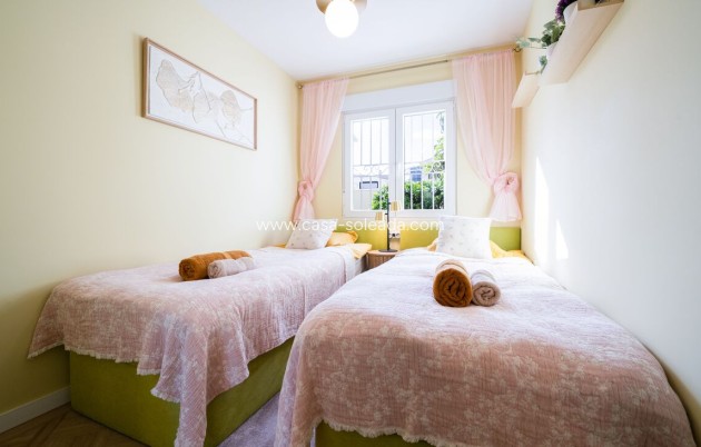Resale - Apartment / flat - Torrevieja - Costa Blanca