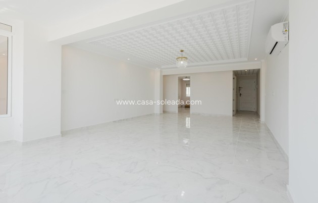 Resale - Apartment / flat - Torrevieja - Acequion