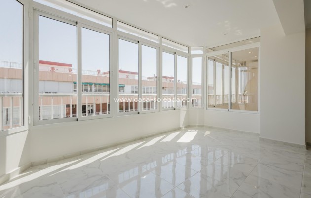 Resale - Apartment / flat - Torrevieja - Acequion