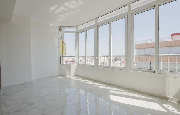 Resale - Apartment / flat - Torrevieja - Acequion