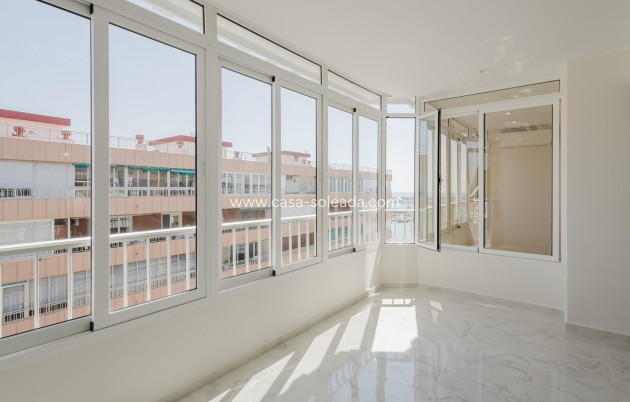 Resale - Apartment / flat - Torrevieja - Acequion