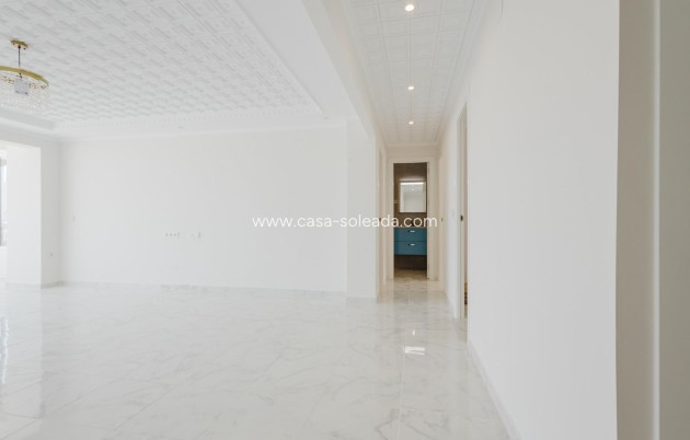Resale - Apartment / flat - Torrevieja - Acequion