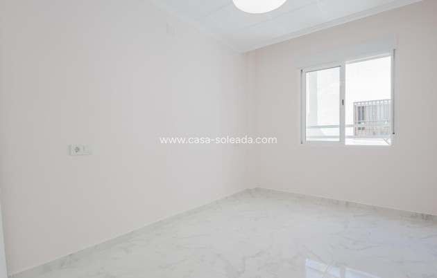 Resale - Apartment / flat - Torrevieja - Acequion