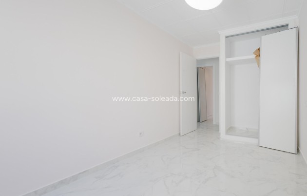 Resale - Apartment / flat - Torrevieja - Acequion