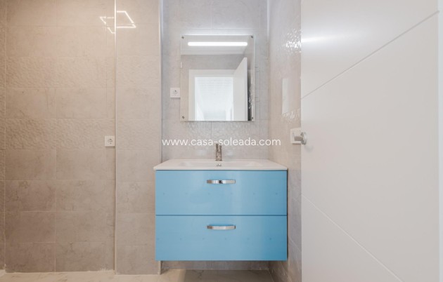 Resale - Apartment / flat - Torrevieja - Acequion