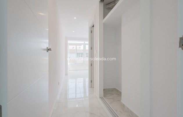 Resale - Apartment / flat - Torrevieja - Acequion