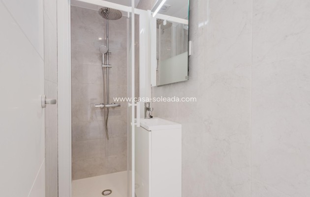Resale - Apartment / flat - Torrevieja - Acequion