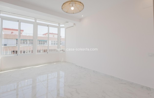 Resale - Apartment / flat - Torrevieja - Acequion