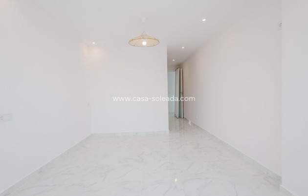 Resale - Apartment / flat - Torrevieja - Acequion