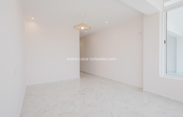 Resale - Apartment / flat - Torrevieja - Acequion