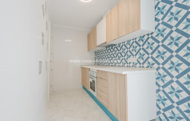 Resale - Apartment / flat - Torrevieja - Acequion