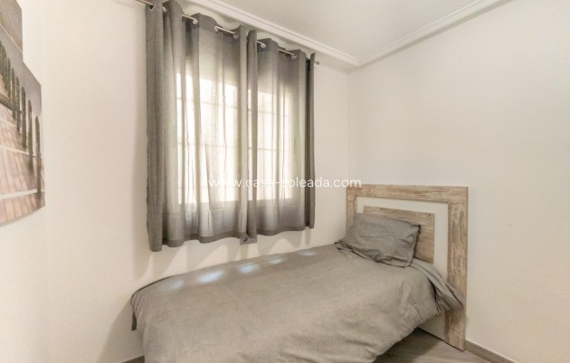 Reventa - Apartamento / piso - Torrevieja - Center