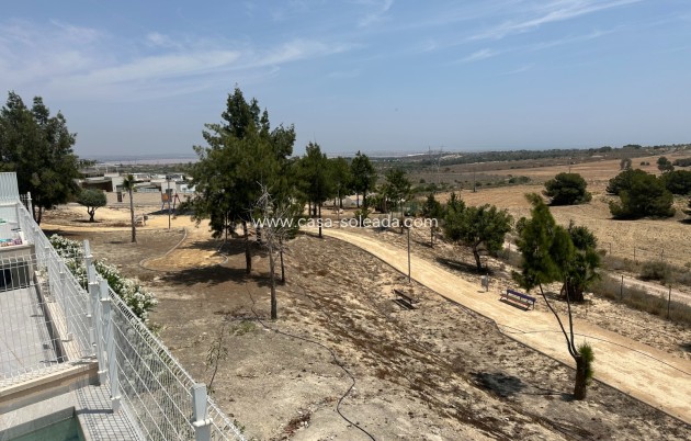 Resale - Villa - San Miguel de Salinas - Inland
