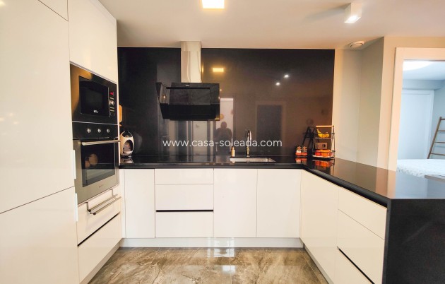 Resale - Apartment / flat - Orihuela Costa - Costa Blanca