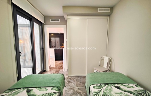Resale - Apartment / flat - Orihuela Costa - Costa Blanca