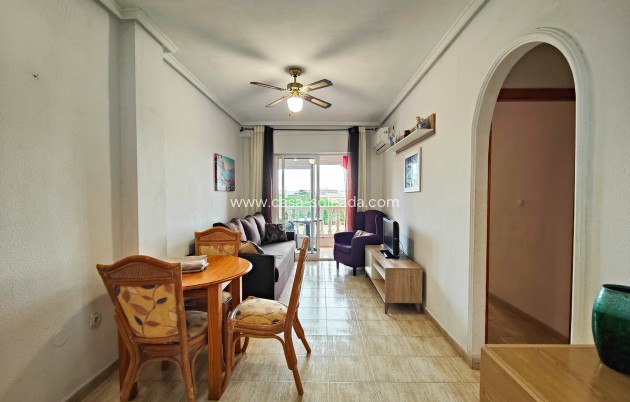 Resale - Apartment / flat - Torrevieja - Costa Blanca