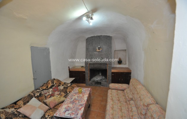 Resale - Country Property/Finca - Pinoso - Inland